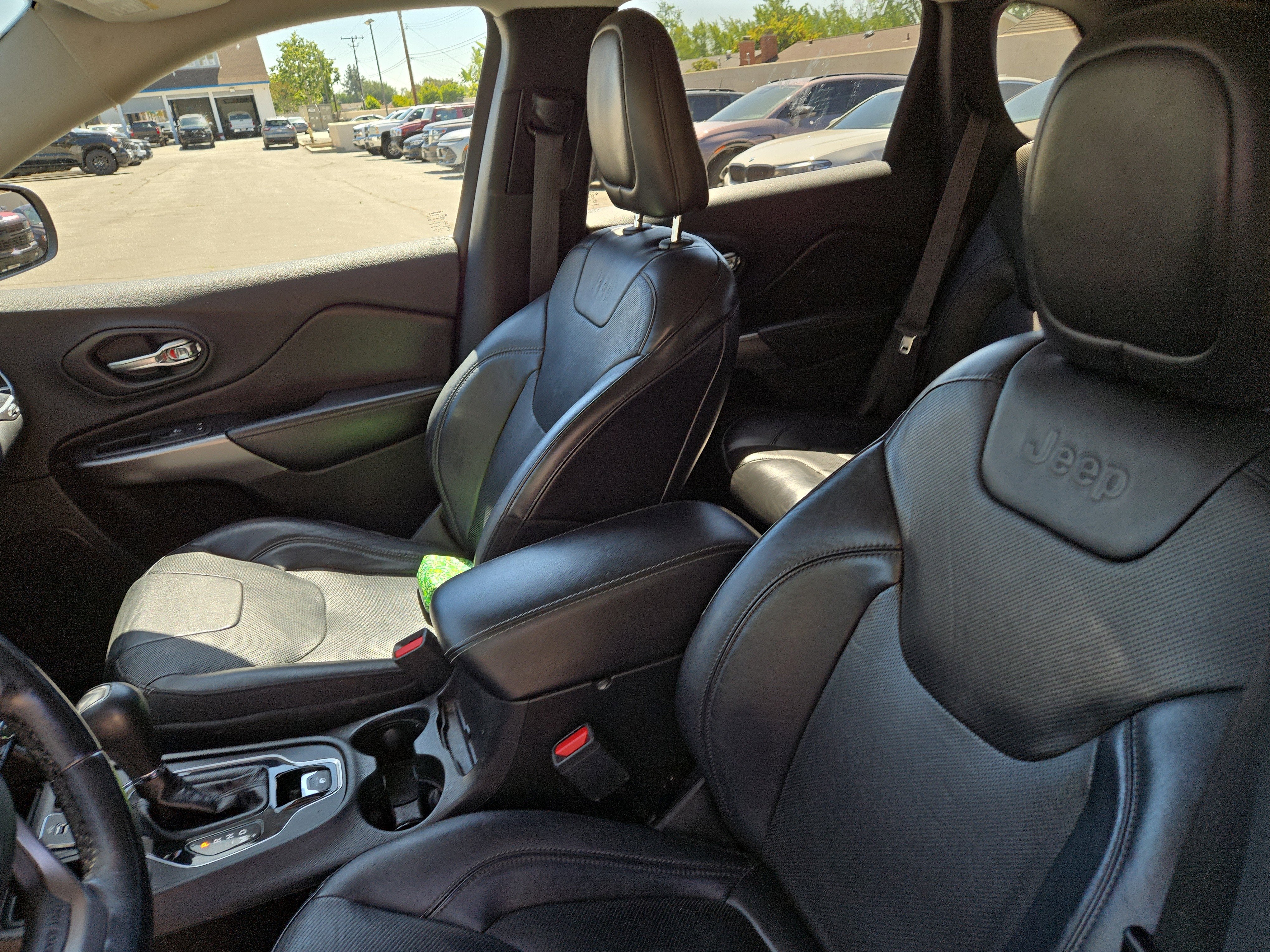 2019 Jeep Cherokee Limited FWD