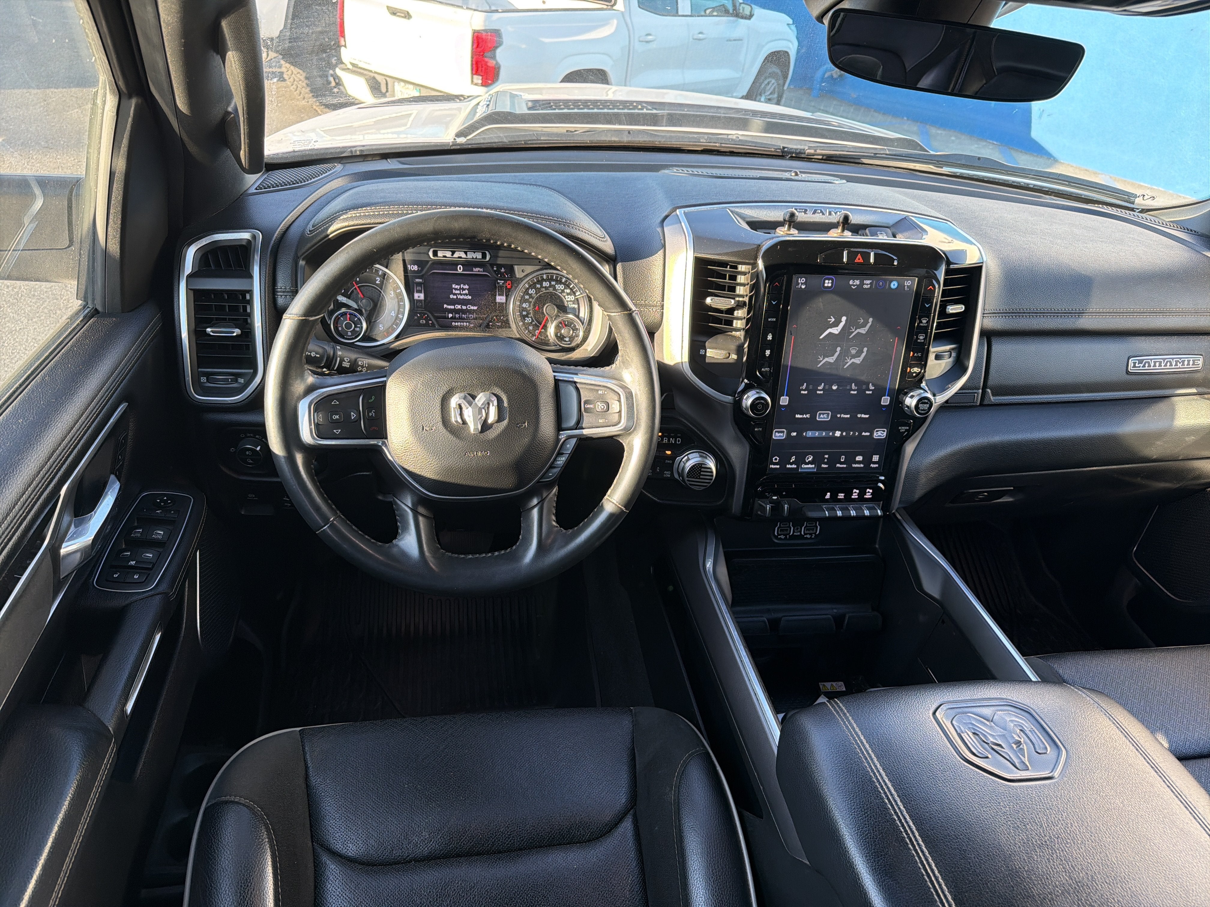 2022 RAM 1500 Laramie Crew Cab 4x4 5'7" Box