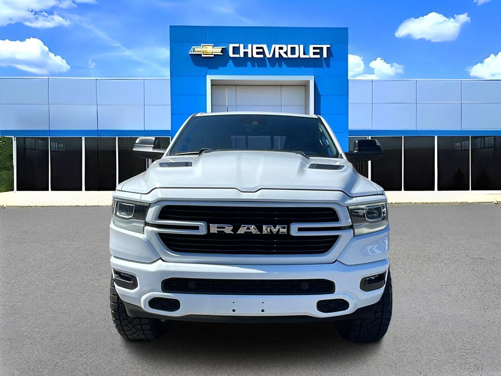 2022 RAM 1500 Laramie Crew Cab 4x4 5'7" Box