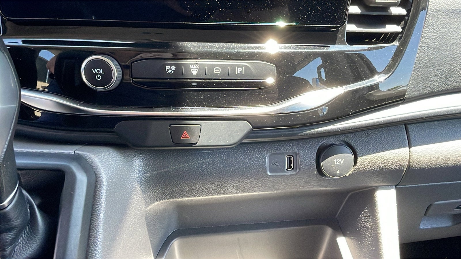 2025 Ford Transit Passenger Wagon XL