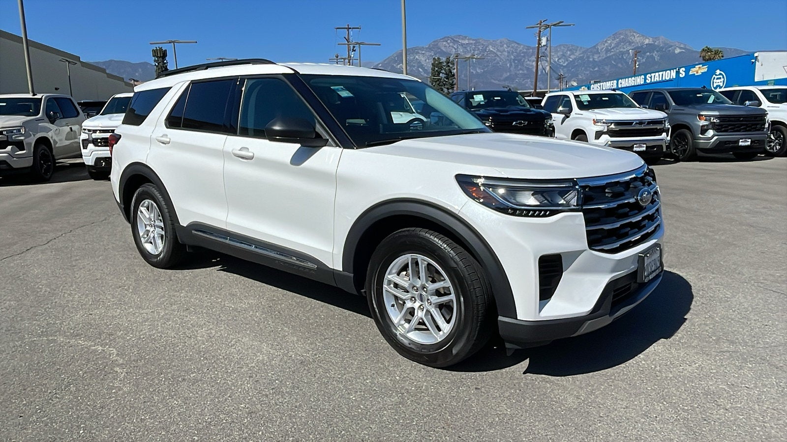 2025 Ford Explorer Active