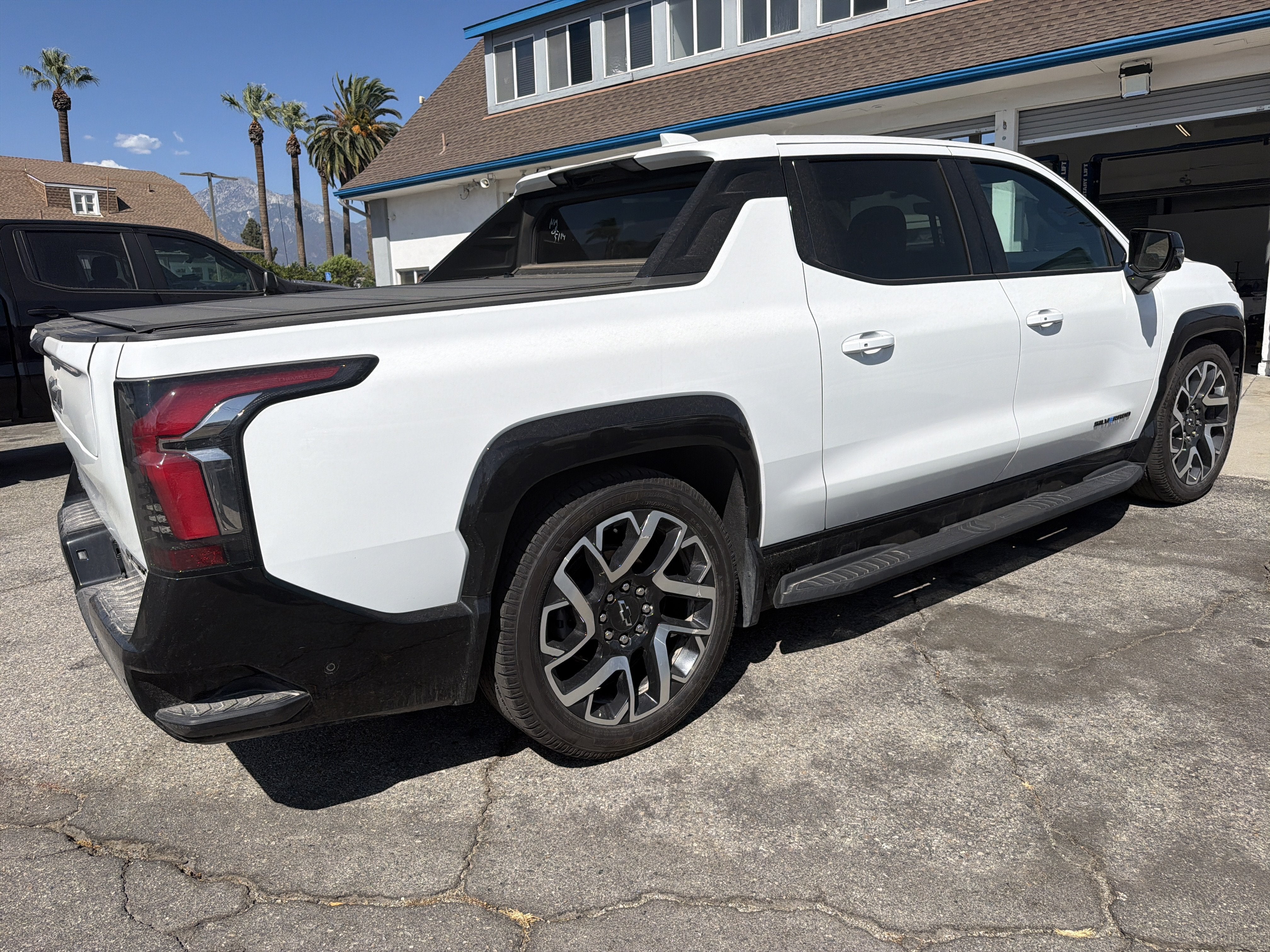 2025 Chevrolet Silverado EV RST - Max Range