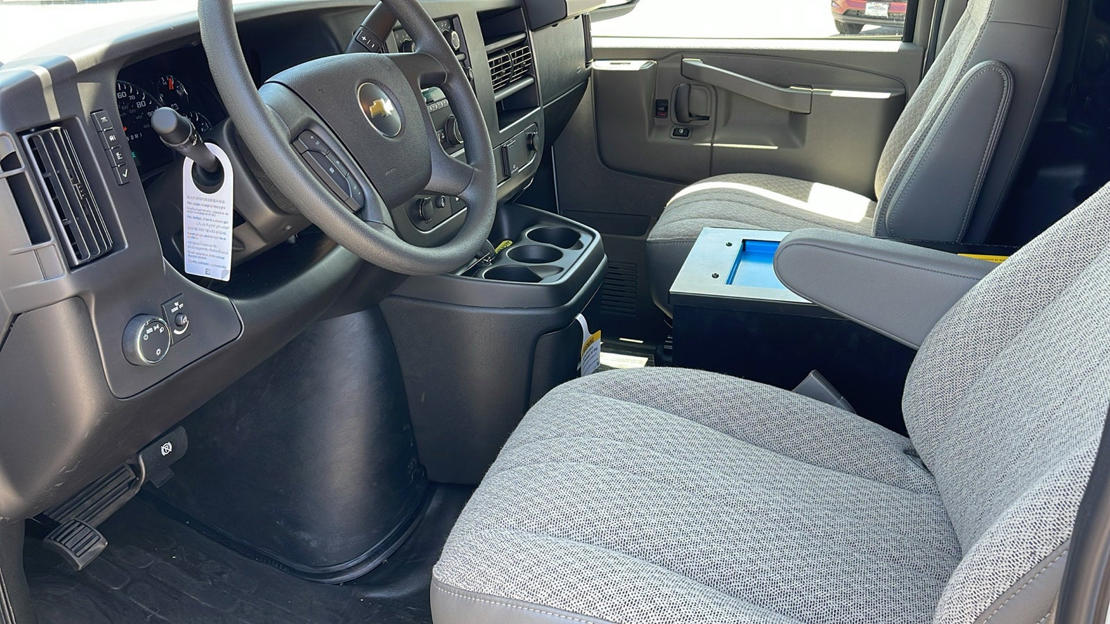 2025 Chevrolet Express Cargo 2500 WT