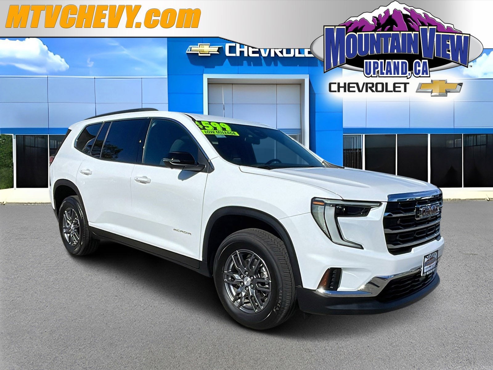 2025 GMC Acadia Elevation