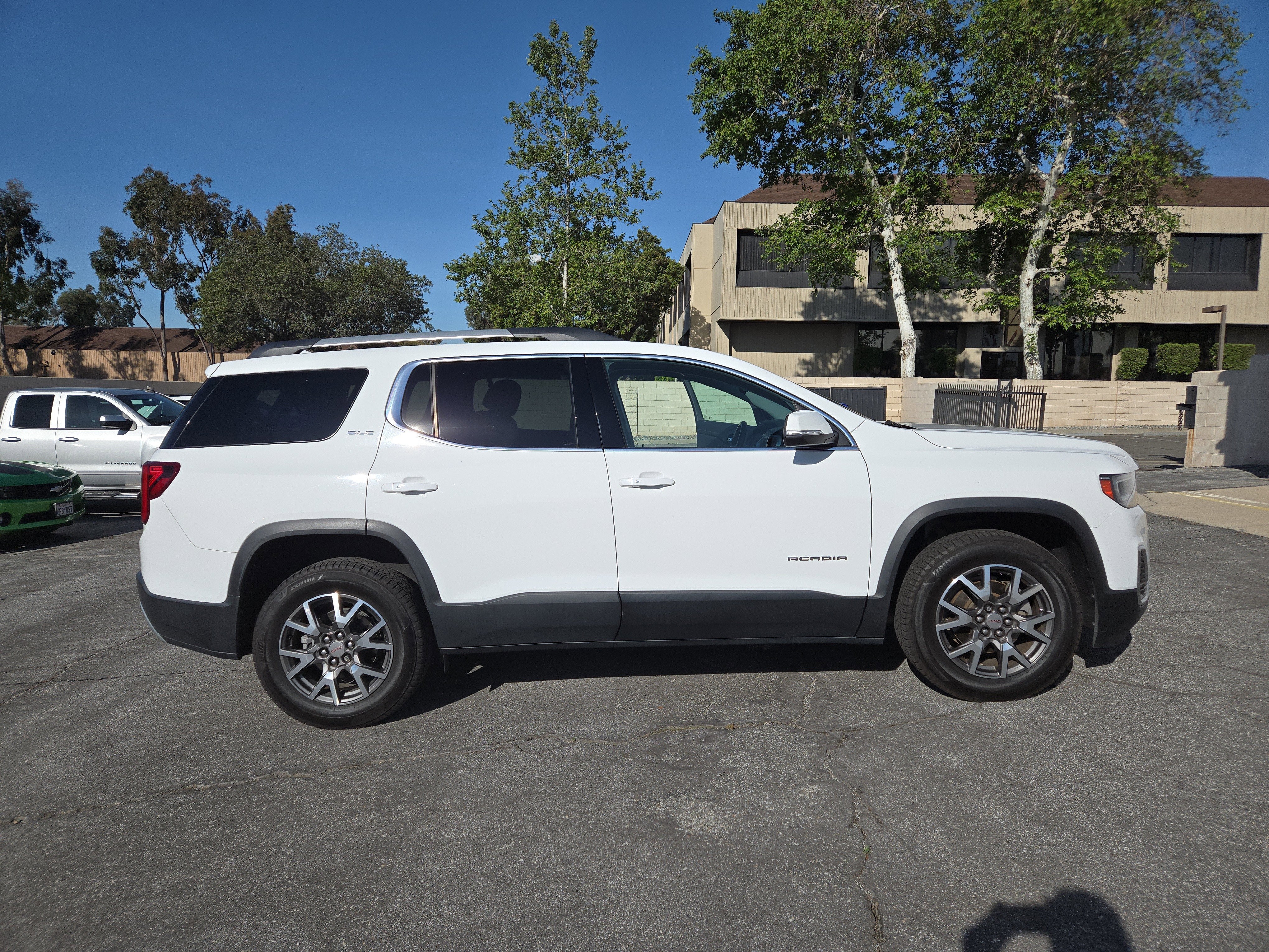 2020 GMC Acadia SLE