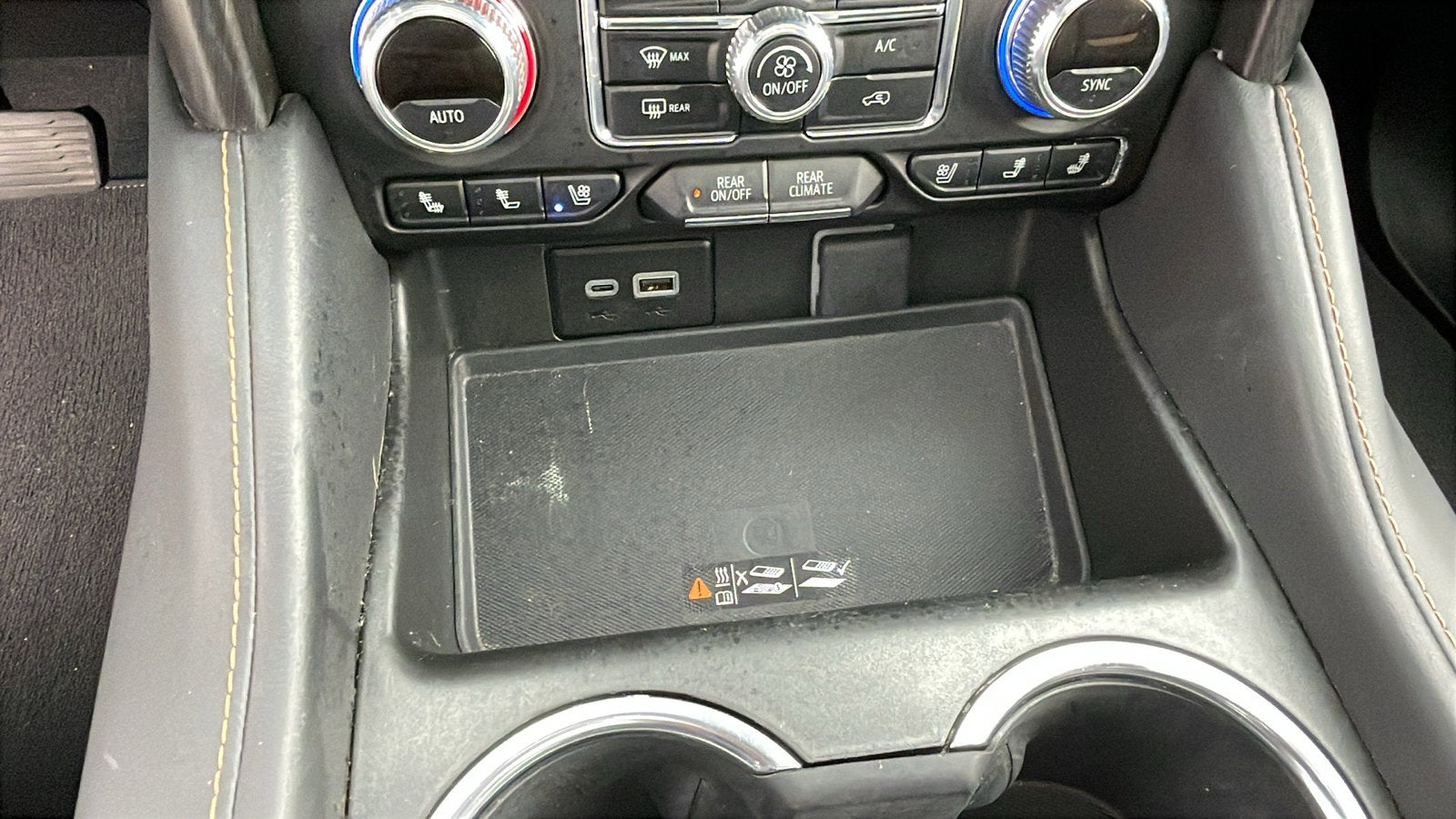 2024 GMC Yukon XL AT4