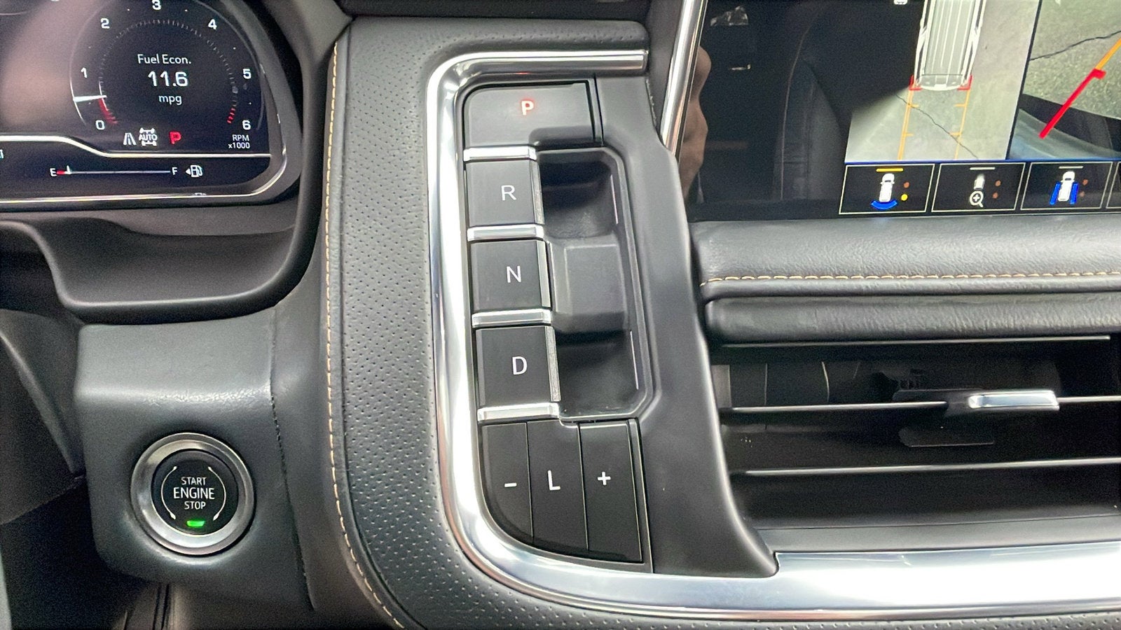 2024 GMC Yukon XL AT4