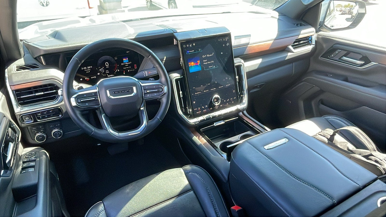 2025 GMC Yukon XL Denali