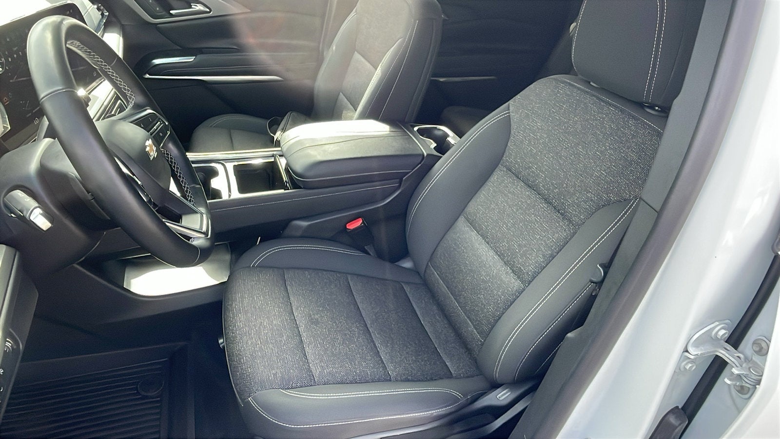 2024 Chevrolet Traverse LS