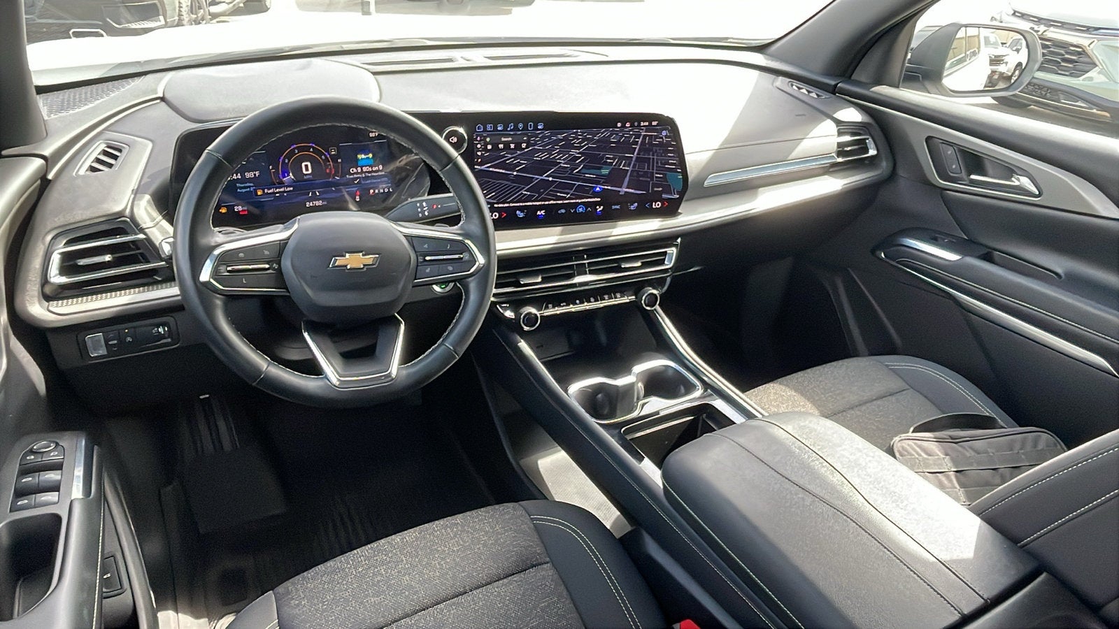 2024 Chevrolet Traverse LS