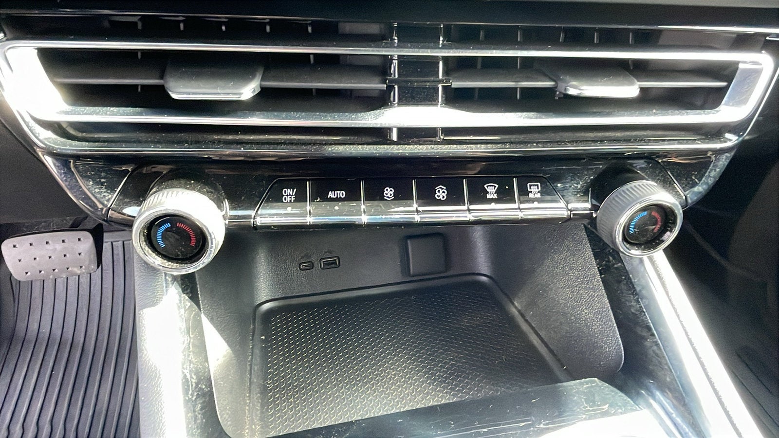 2024 Chevrolet Traverse LS