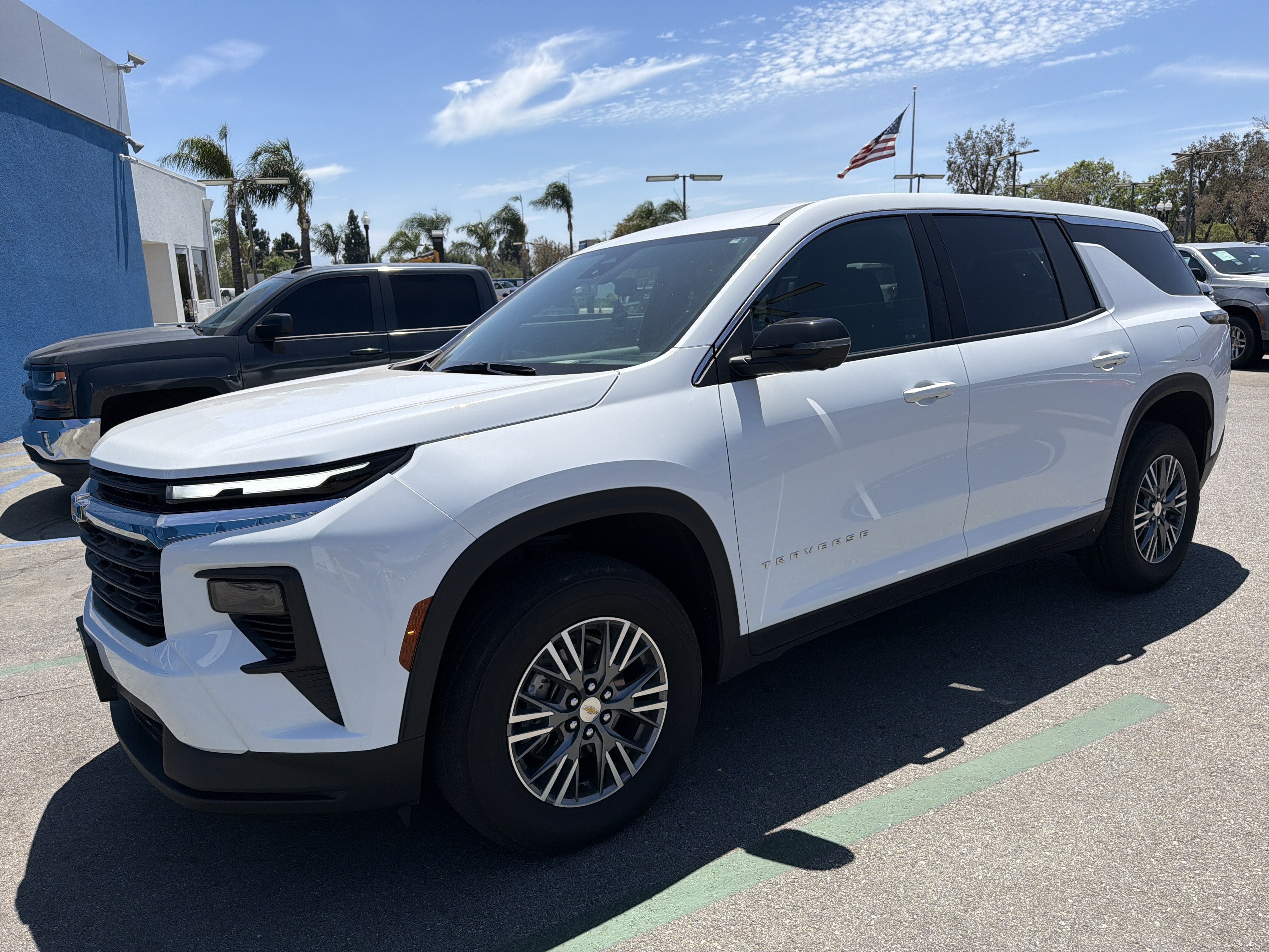 2024 Chevrolet Traverse LS