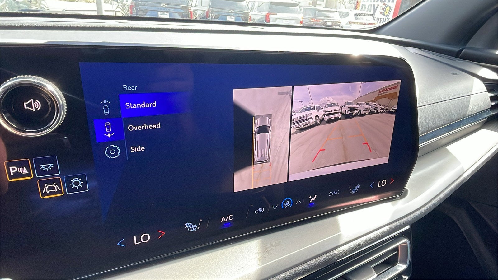 2024 Chevrolet Traverse LS