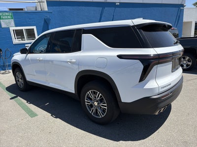 2024 Chevrolet Traverse LS