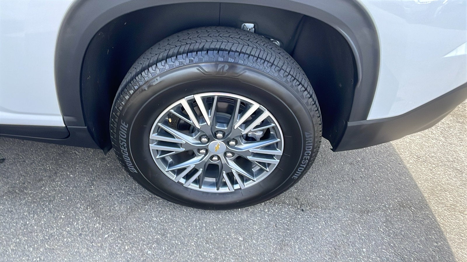 2024 Chevrolet Traverse LS