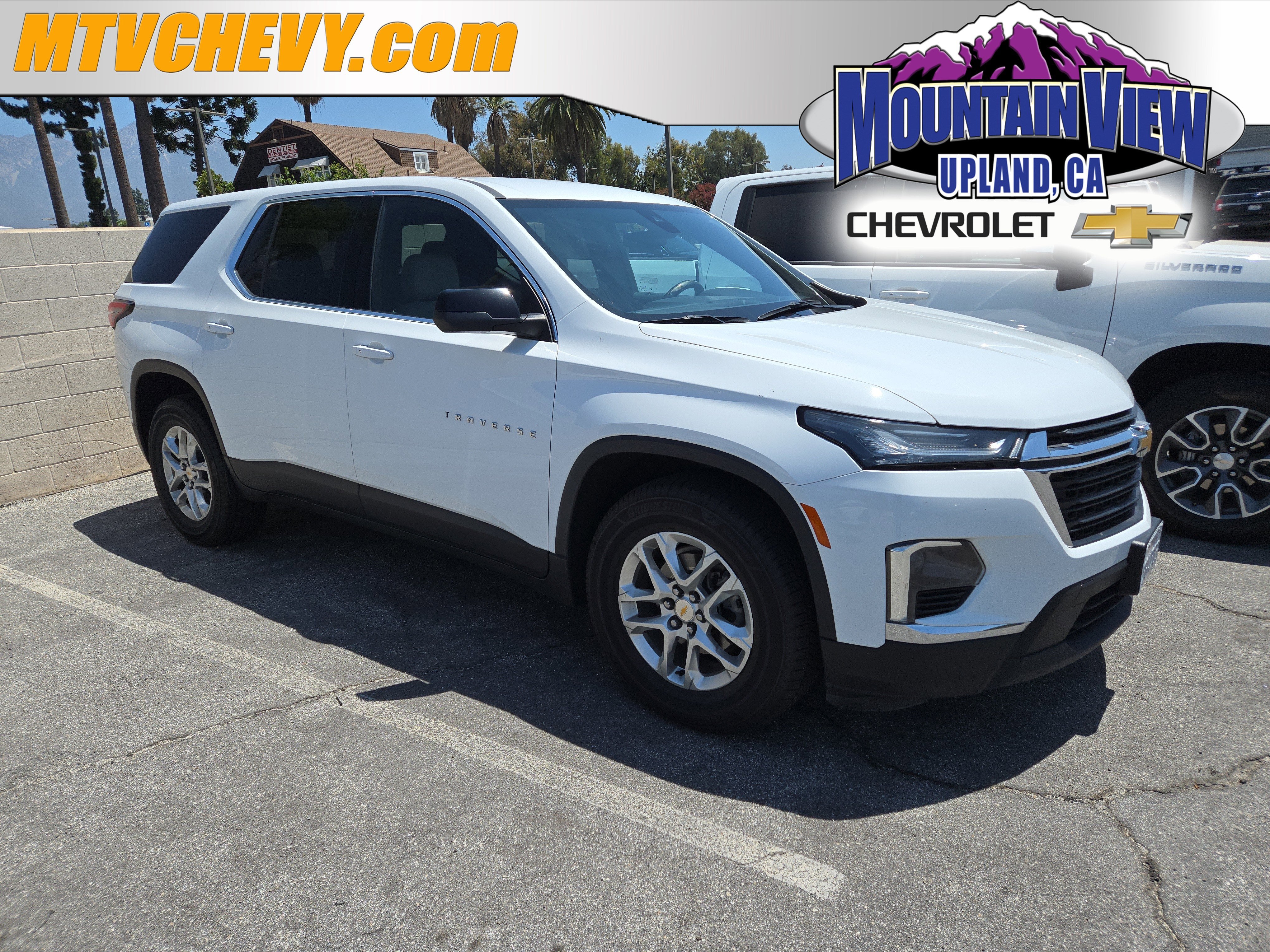 2023 Chevrolet Traverse LS