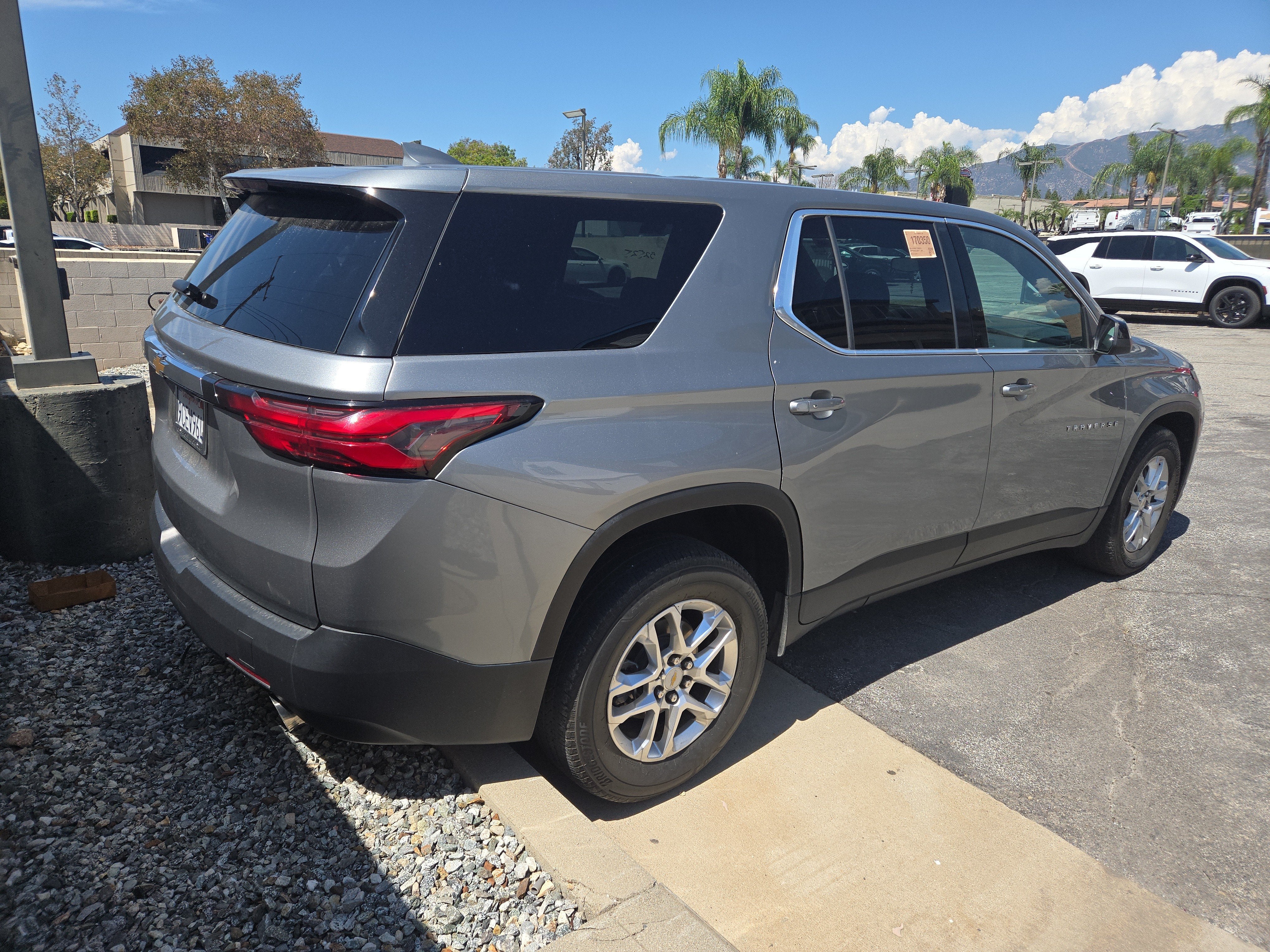 2023 Chevrolet Traverse LS