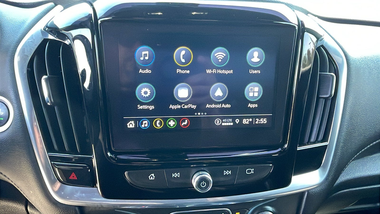2022 Chevrolet Traverse LT Cloth