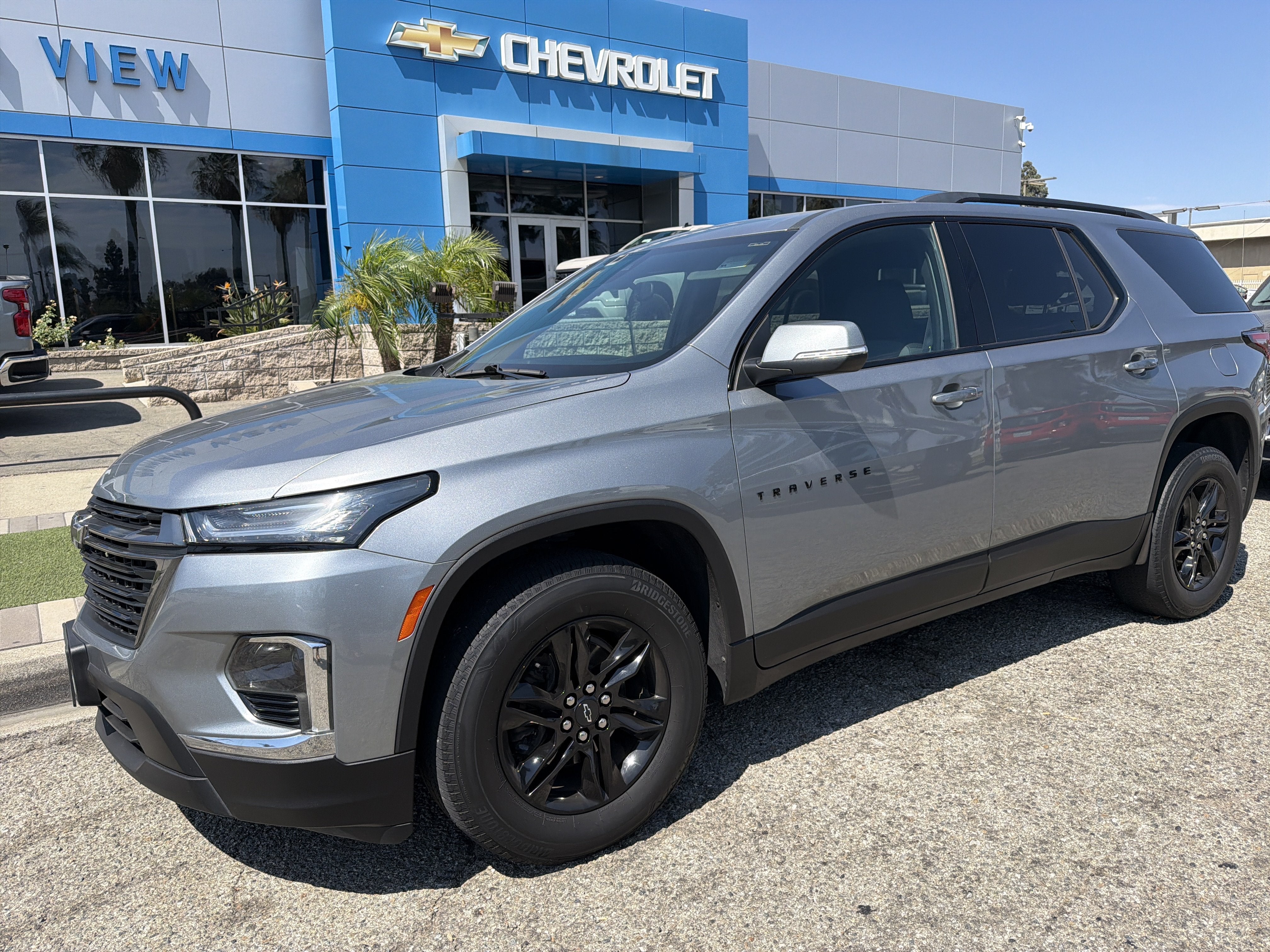 2023 Chevrolet Traverse LT Cloth