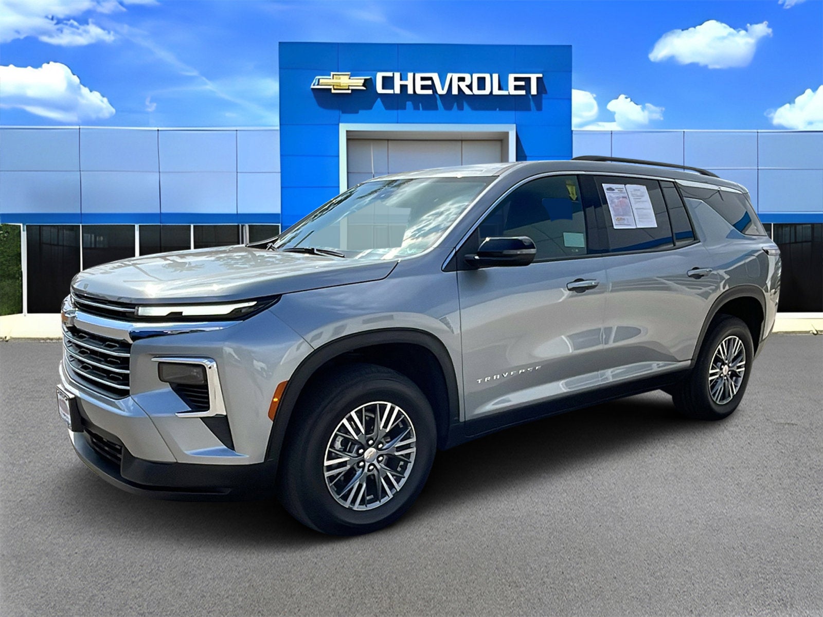 2025 Chevrolet Traverse LT