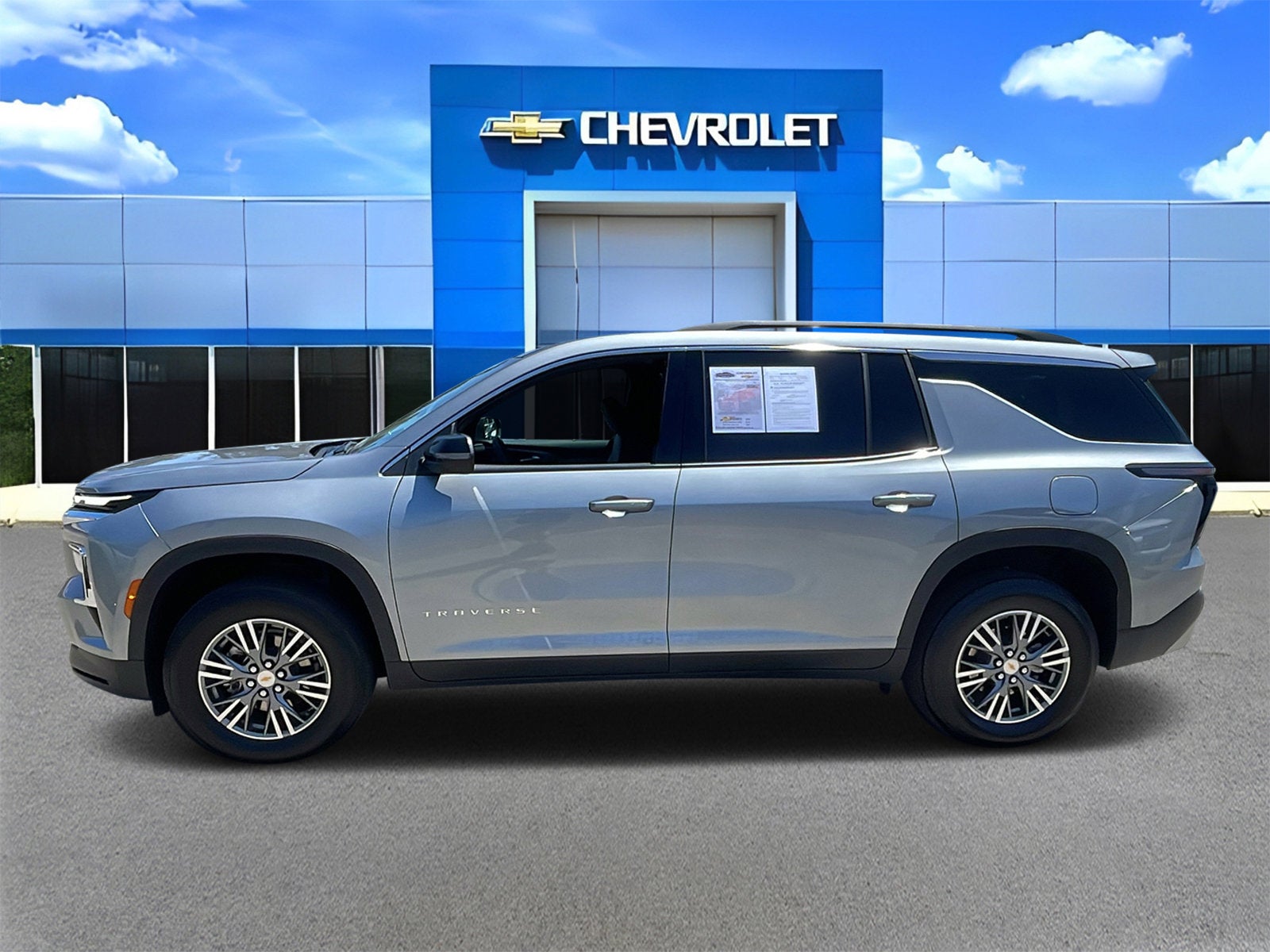 2025 Chevrolet Traverse LT