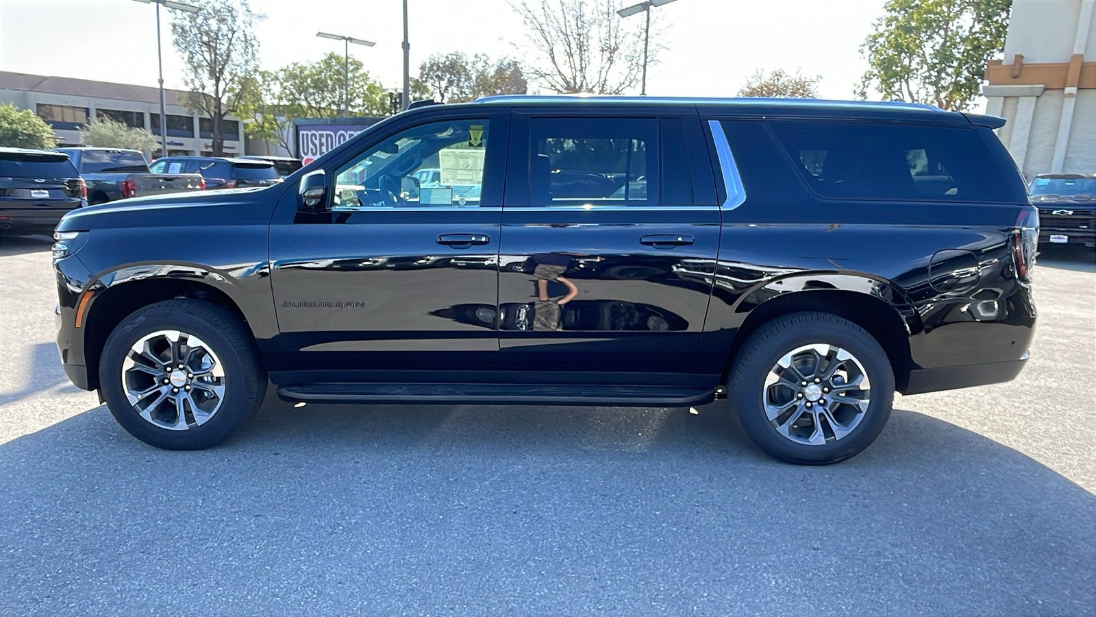 2027 Chevrolet Suburban LT