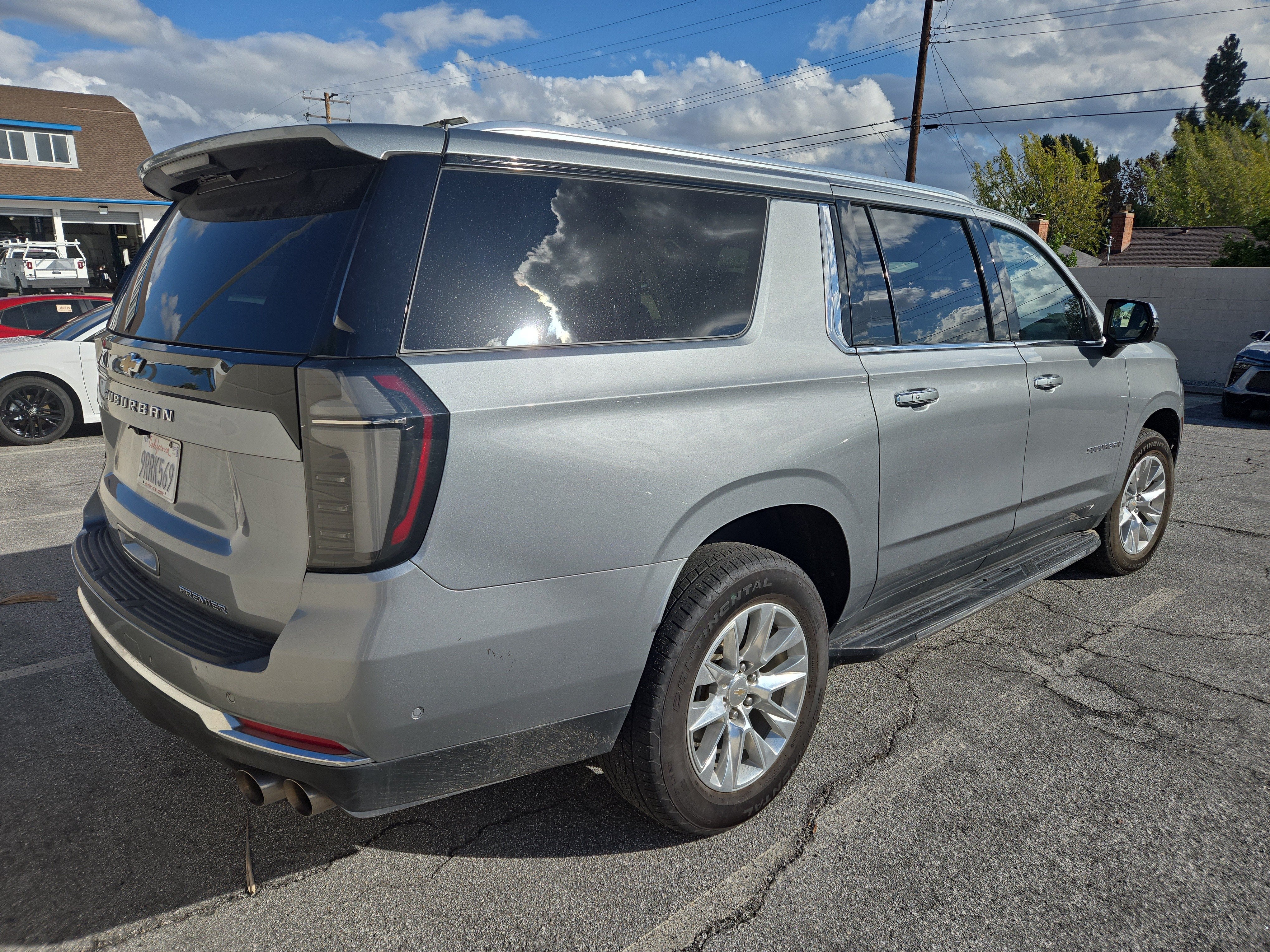 2025 Chevrolet Suburban Premier