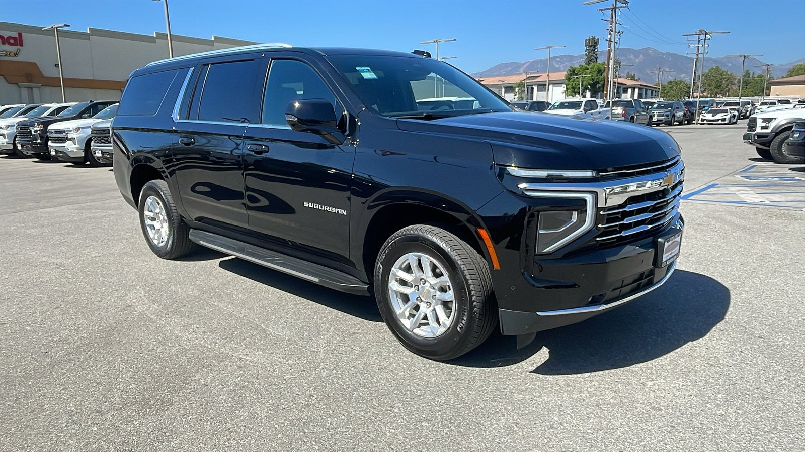 2026 Chevrolet Suburban LT