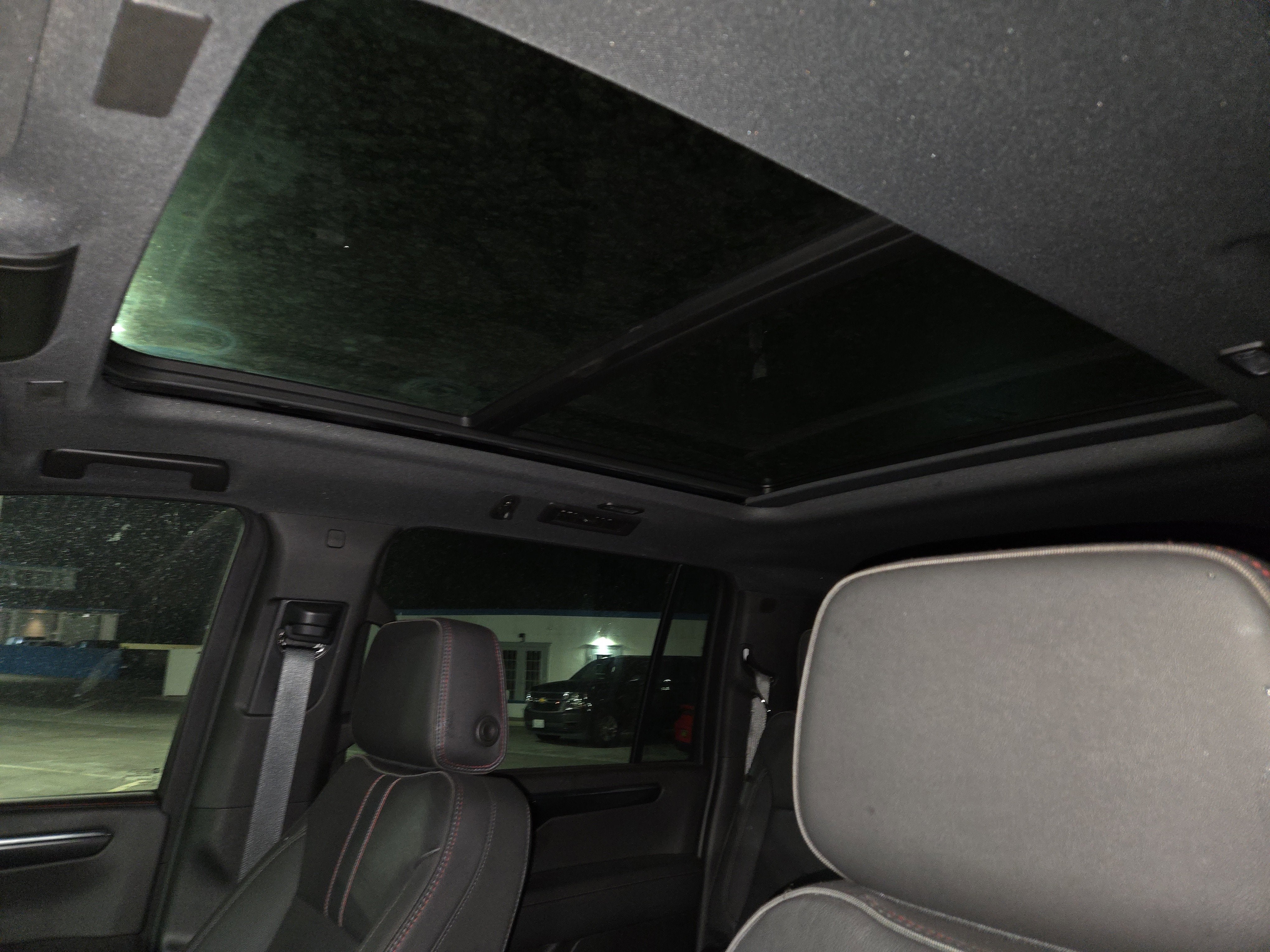 2025 Chevrolet Suburban RST