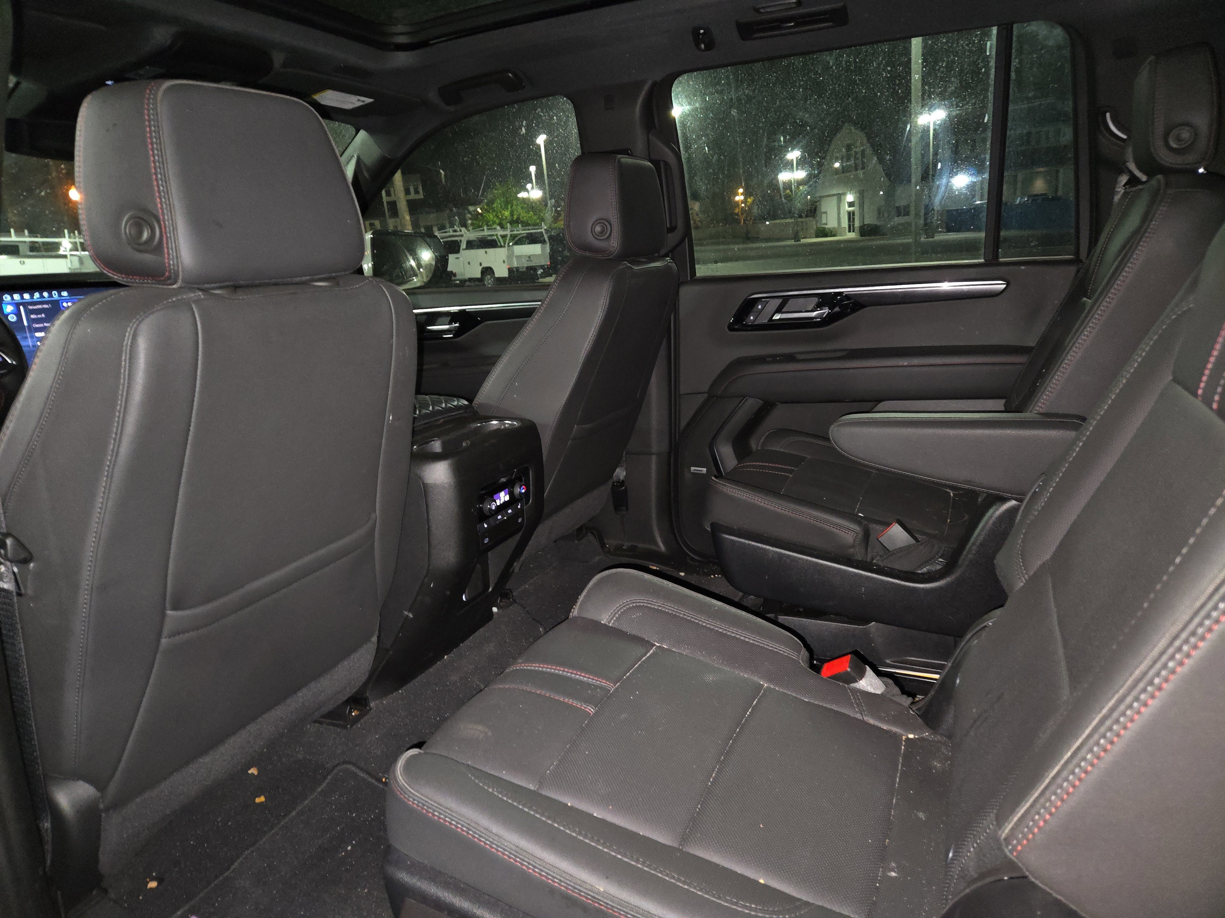 2025 Chevrolet Suburban RST