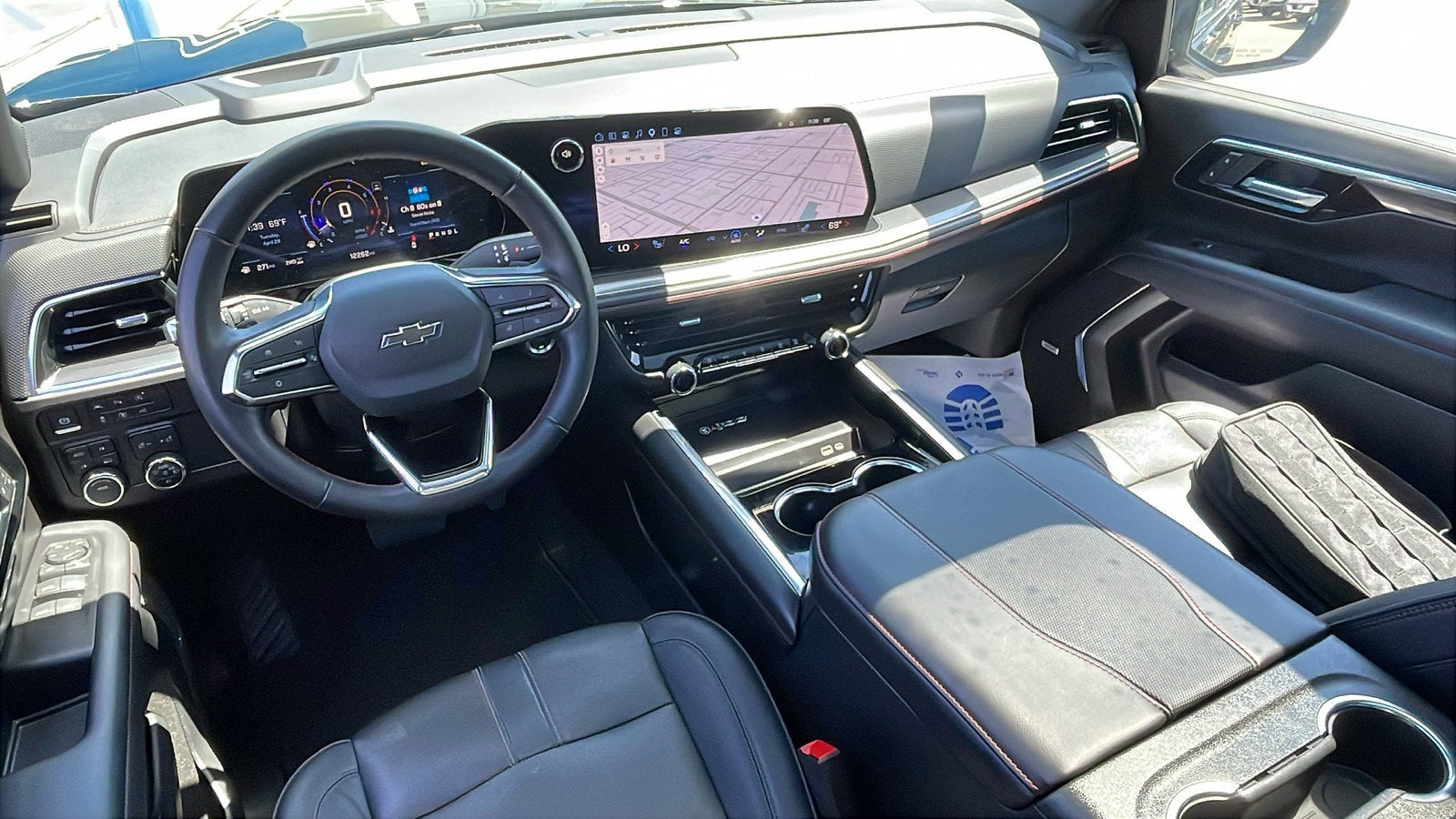 2025 Chevrolet Suburban RST