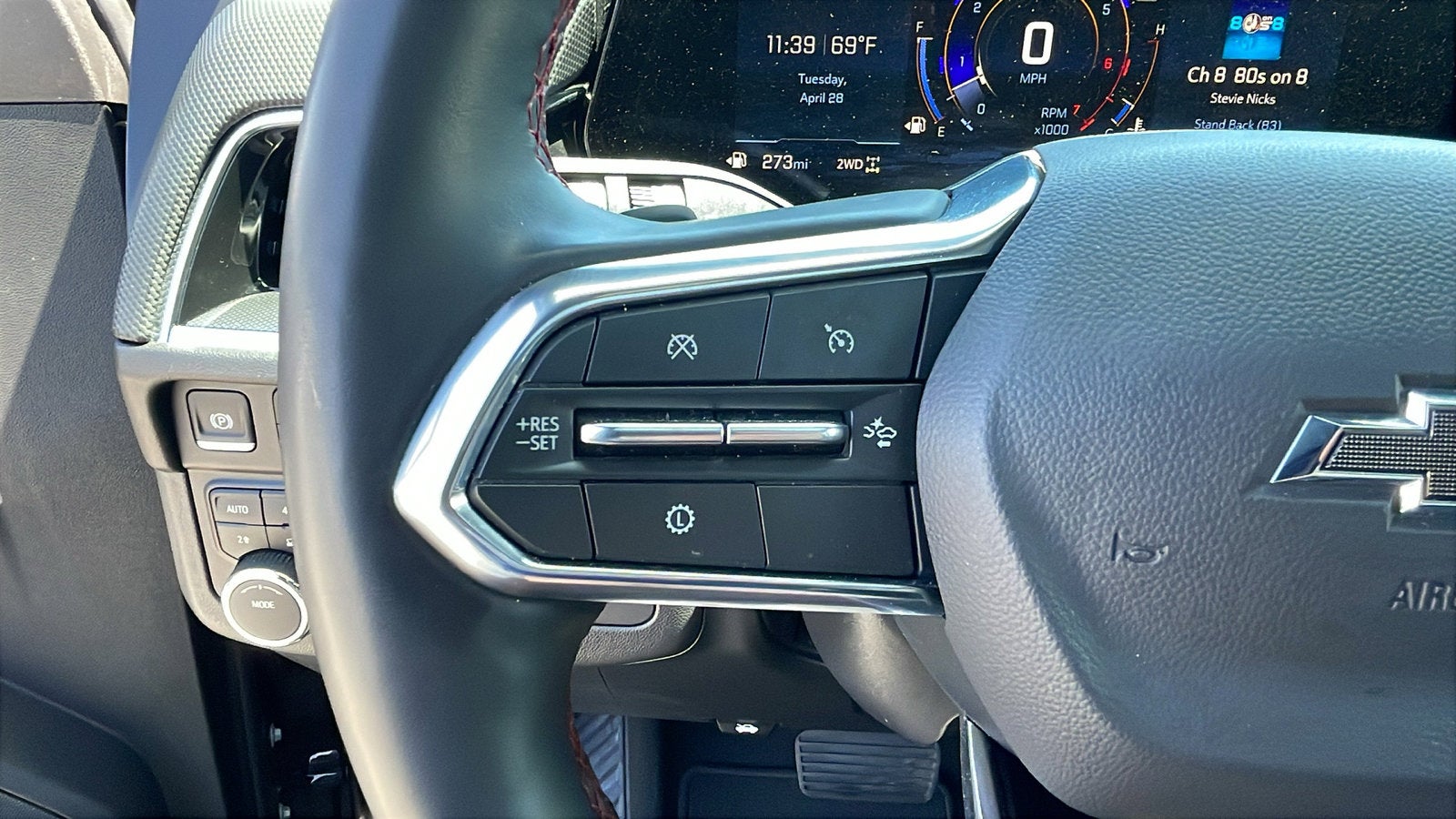 2025 Chevrolet Suburban RST