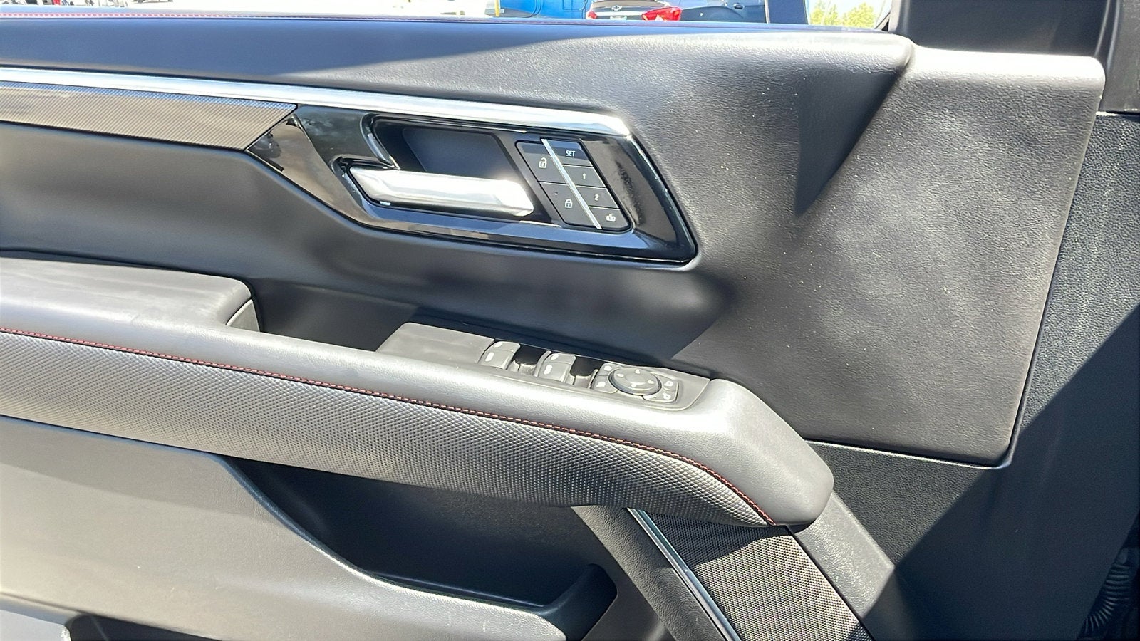 2025 Chevrolet Suburban RST