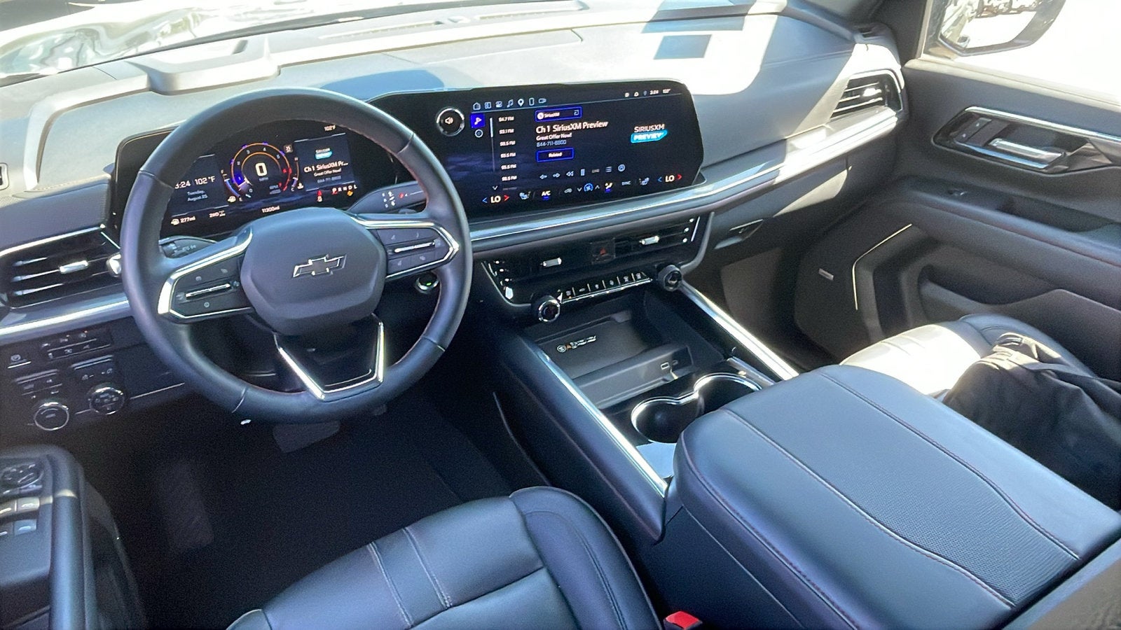 2025 Chevrolet Suburban RST