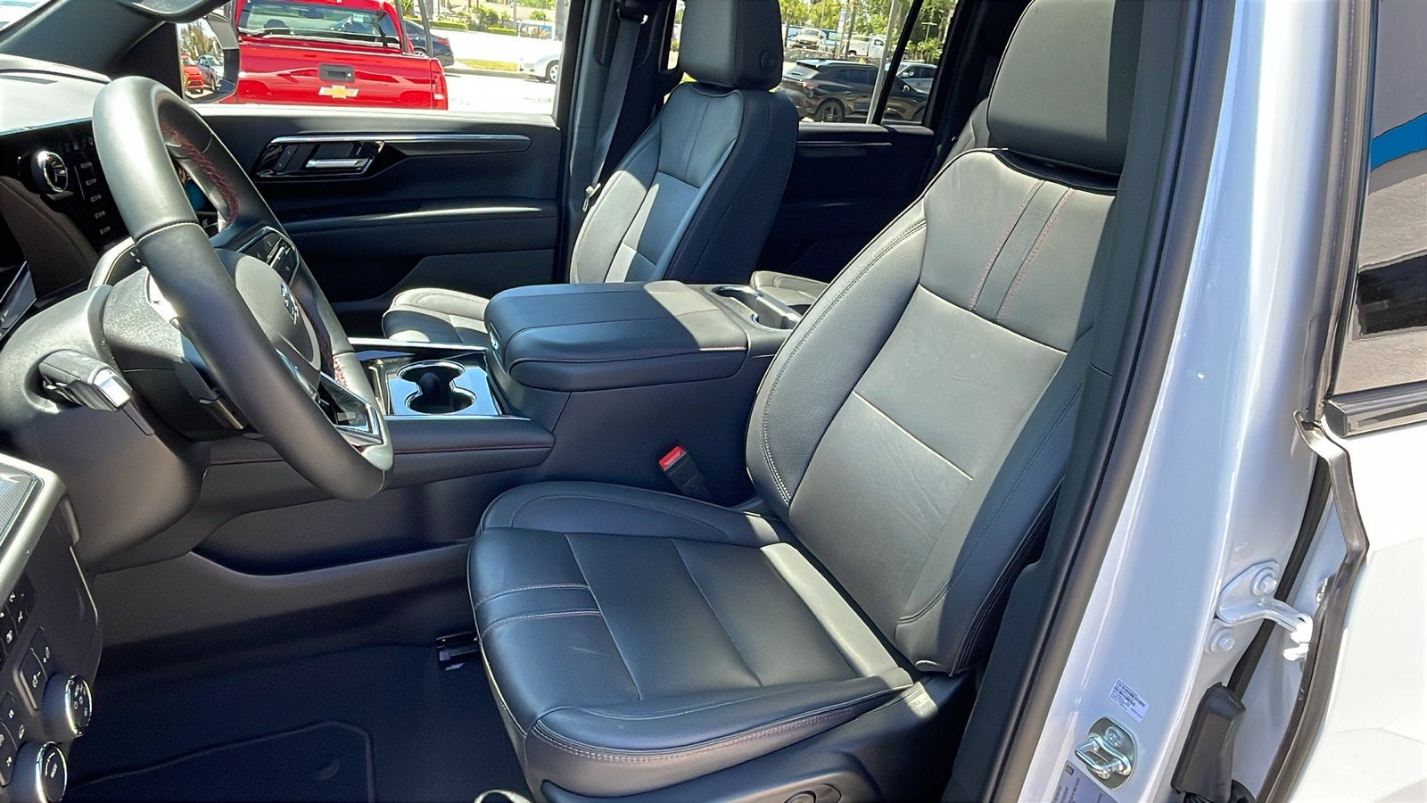 2025 Chevrolet Suburban RST