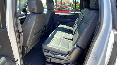 2025 Chevrolet Suburban RST