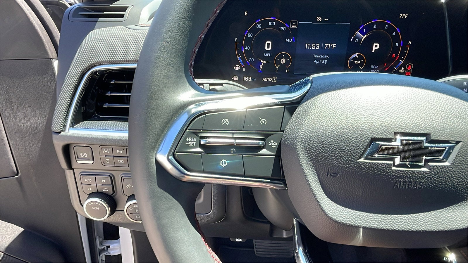 2025 Chevrolet Suburban RST
