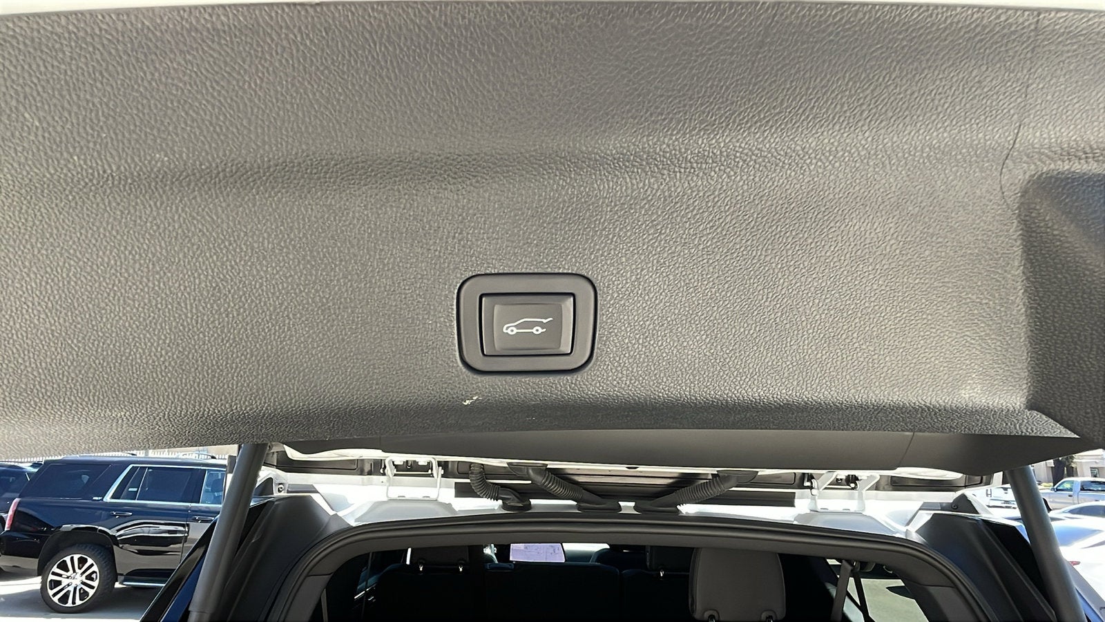 2025 Chevrolet Suburban RST