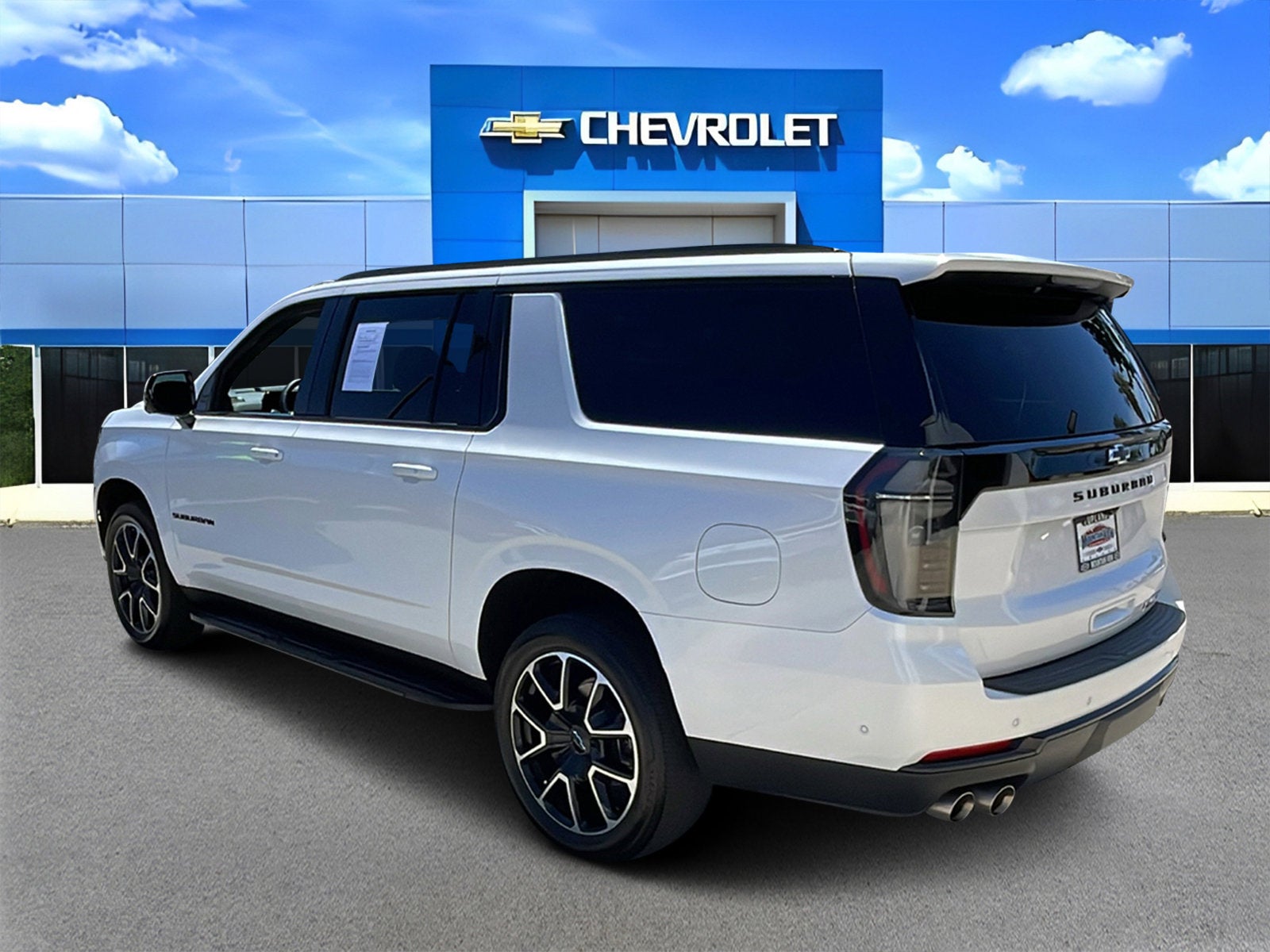 2025 Chevrolet Suburban RST