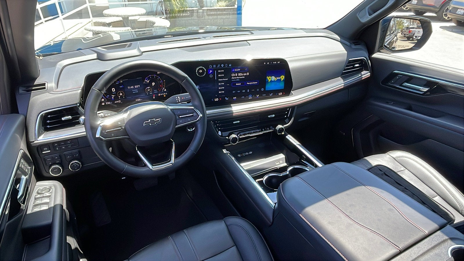 2025 Chevrolet Suburban RST