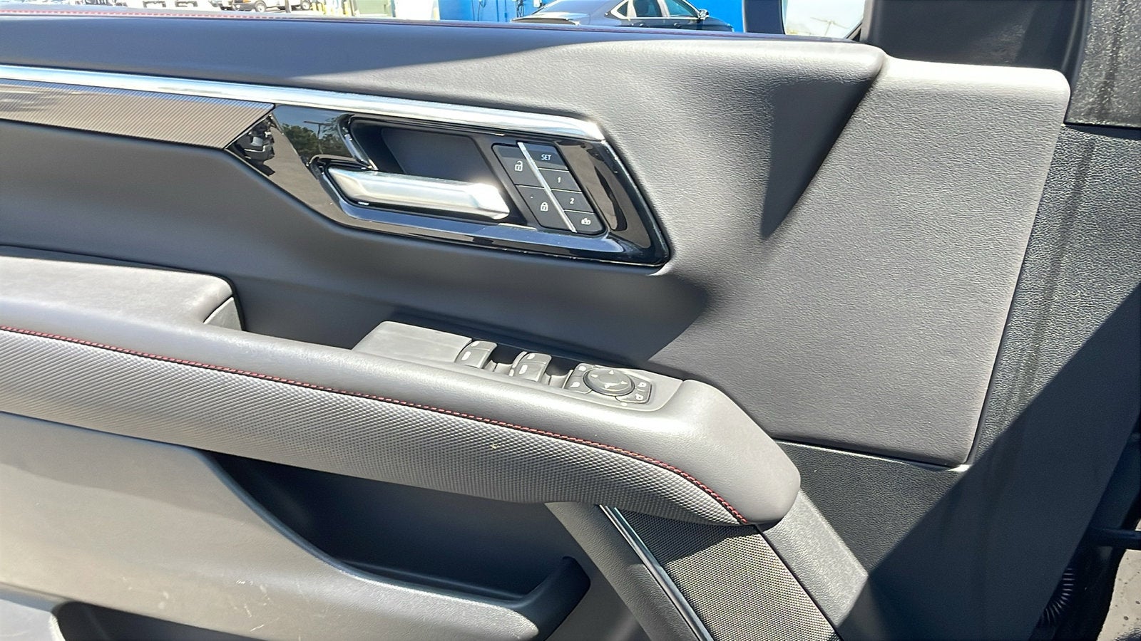 2025 Chevrolet Suburban RST