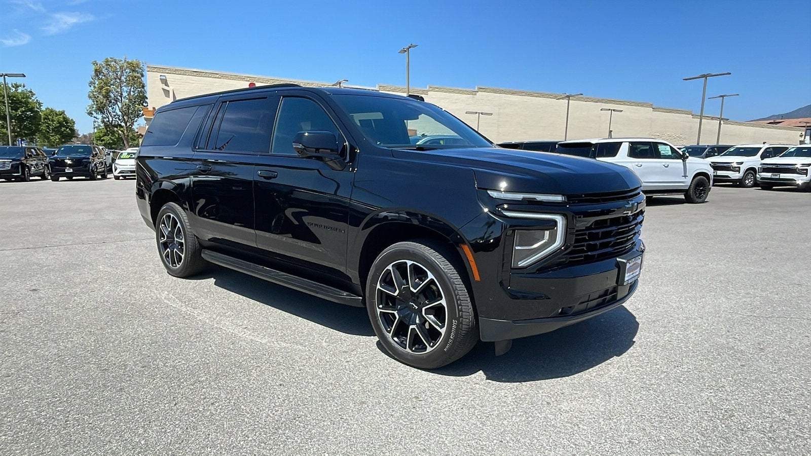 2025 Chevrolet Suburban RST