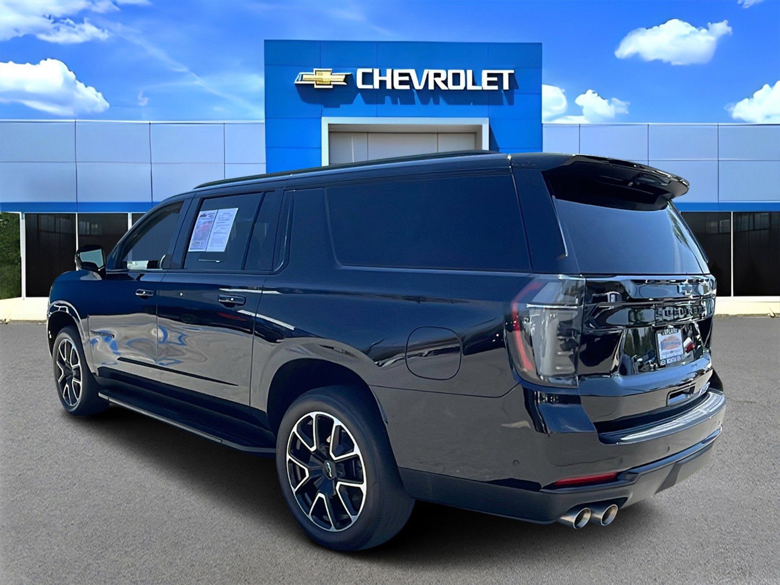 2025 Chevrolet Suburban RST