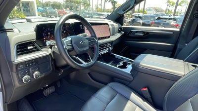 2025 Chevrolet Suburban RST