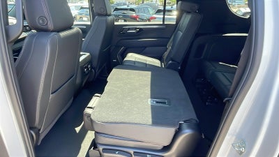 2025 Chevrolet Suburban RST