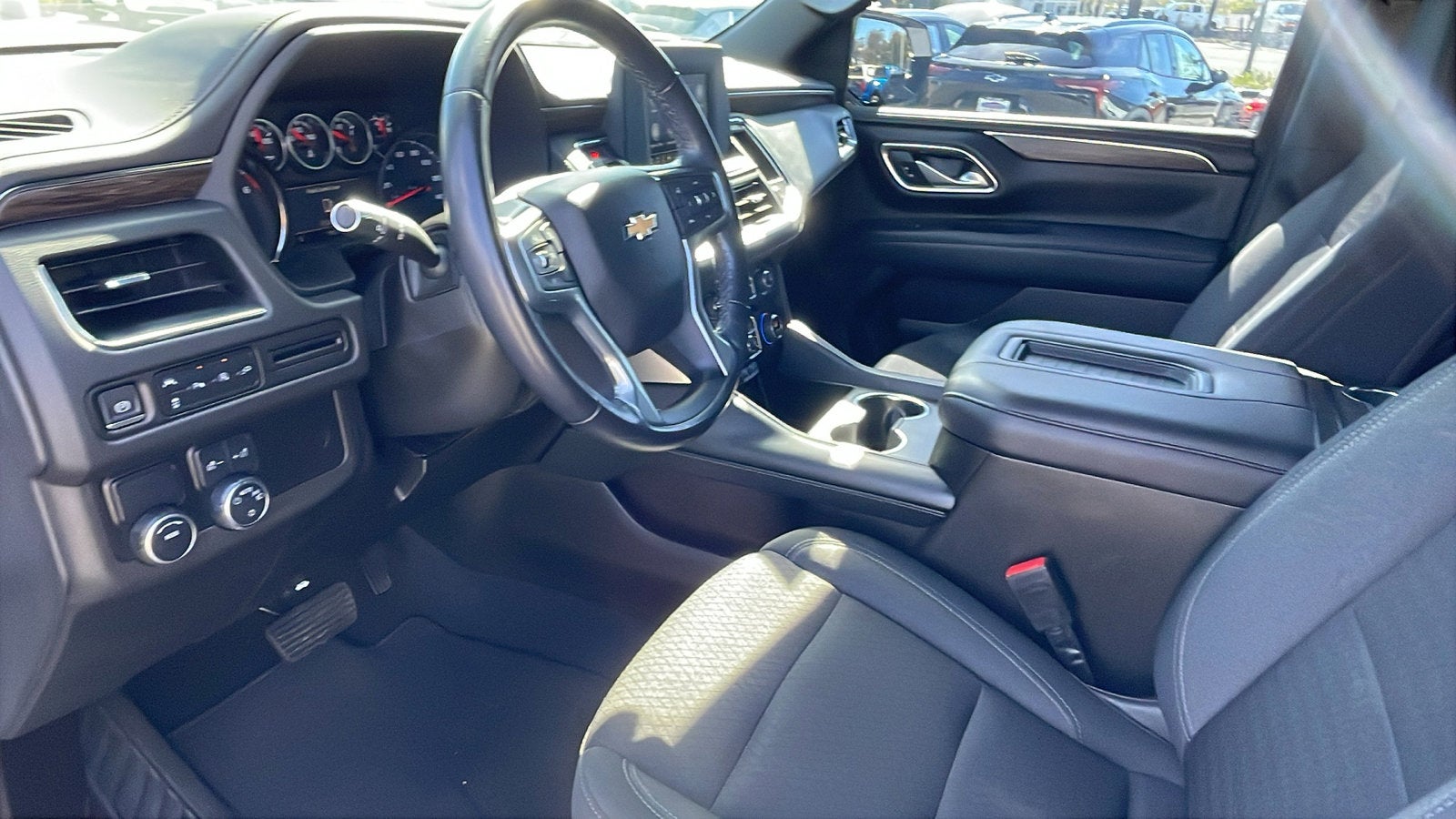 2022 Chevrolet Suburban LS