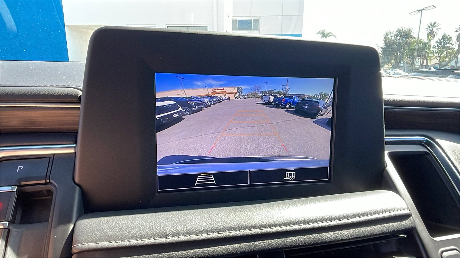 2022 Chevrolet Suburban LS