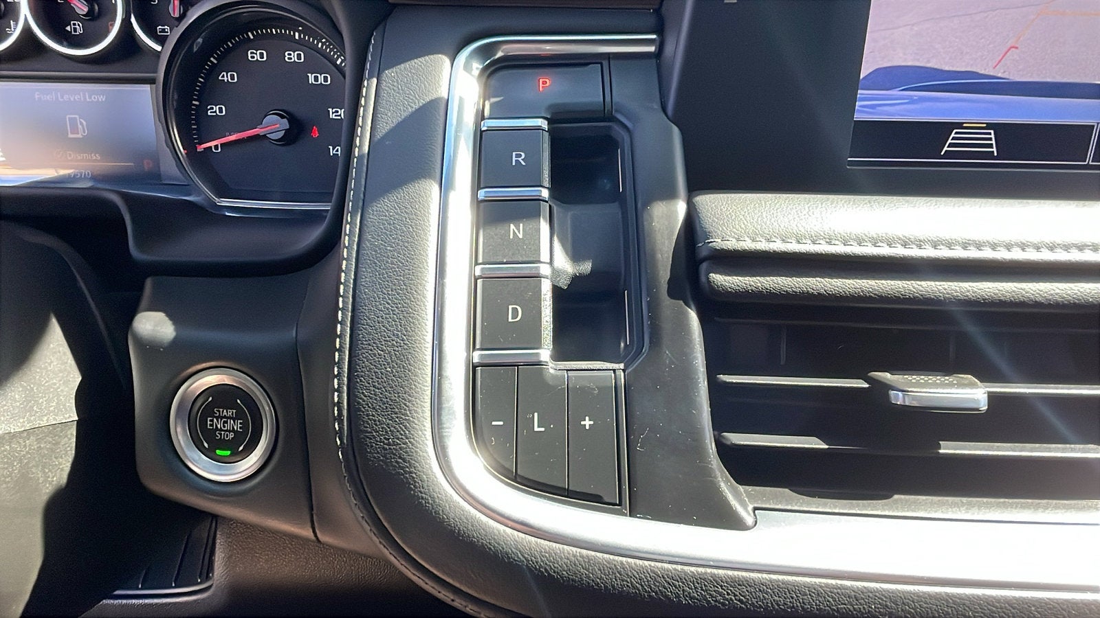 2022 Chevrolet Suburban LS