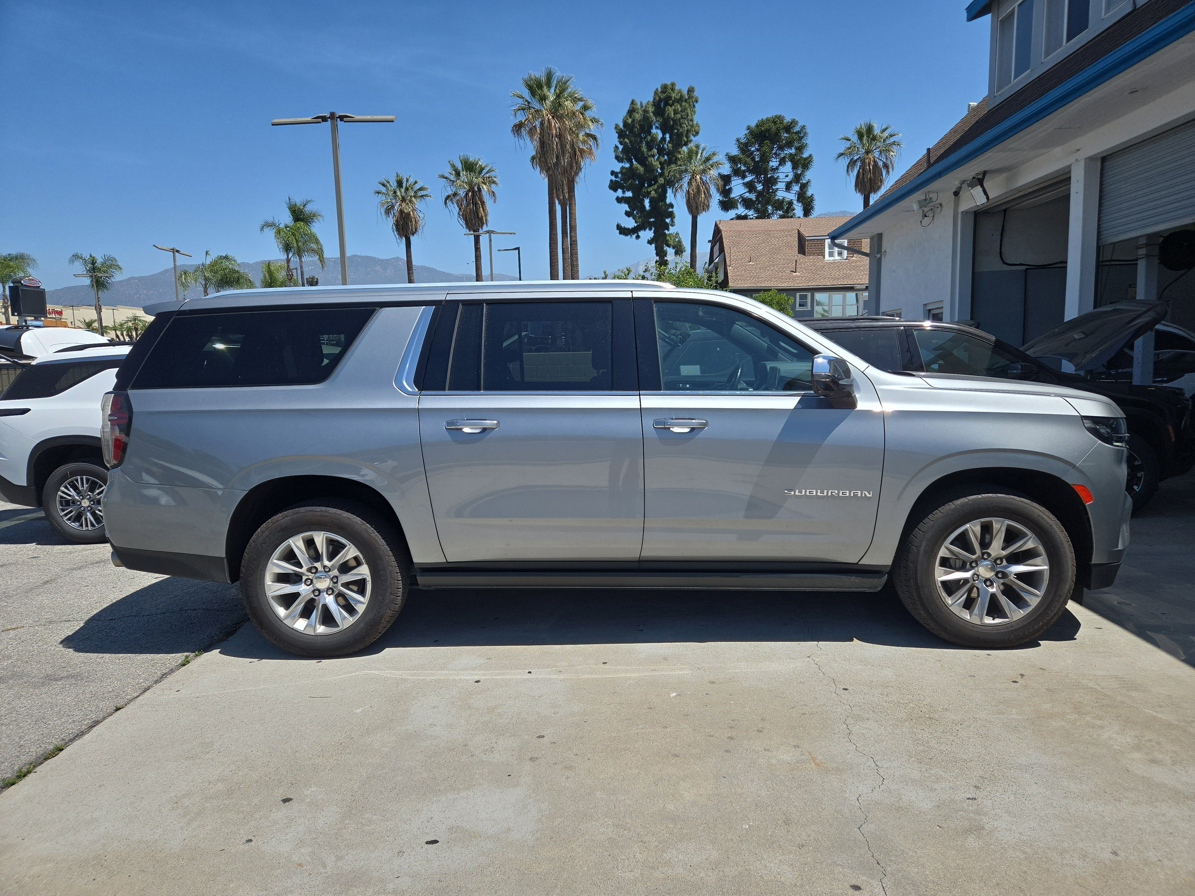 2023 Chevrolet Suburban Premier