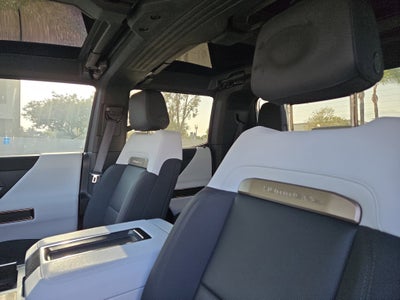 2024 GMC HUMMER EV Pickup 2X